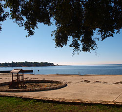 Strand Aurora, Umag