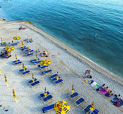 Spiaggia Bi Val, Pula