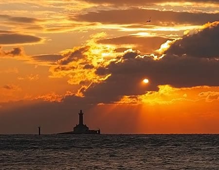 9: Posjetite svjetionik na otočiću Poreru
